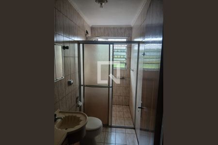 Banheiro de casa à venda com 6 quartos, 200m² em Jardim Guapira, São Paulo