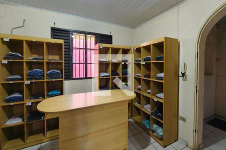 Quarto 1 de casa para alugar com 3 quartos, 200m² em Centro, Campinas