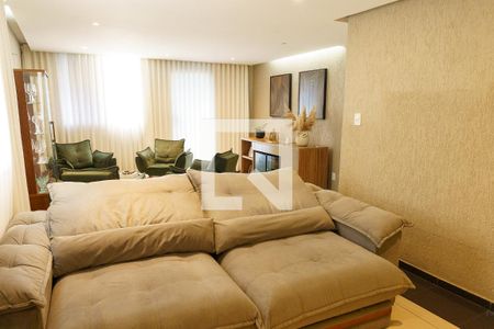 Sala de casa à venda com 4 quartos, 384m² em Santa Cruz Industrial, Contagem