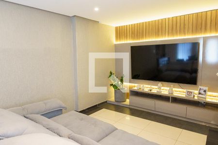 Sala de casa à venda com 4 quartos, 384m² em Santa Cruz Industrial, Contagem