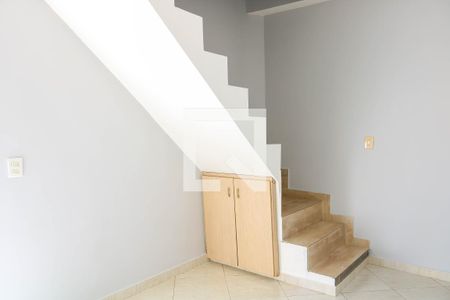 Sala 1º Pavimento de casa para alugar com 2 quartos, 70m² em Encantado, Rio de Janeiro