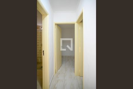 Corredor de apartamento para alugar com 3 quartos, 96m² em Jardim Patente, São Paulo