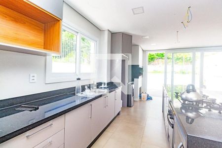 Cozinha de casa para alugar com 3 quartos, 350m² em Jardim Sabará, Porto Alegre