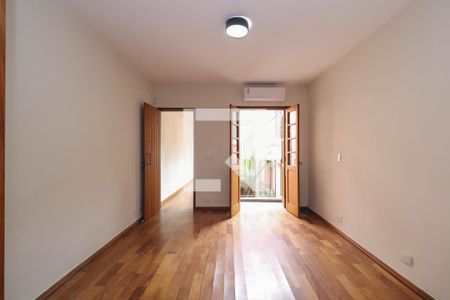 Suíte 1 de casa para alugar com 4 quartos, 231m² em Pinheiros, São Paulo