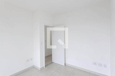 Quarto de apartamento à venda com 2 quartos, 91m² em Arvoredo, Contagem