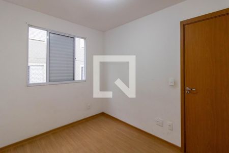 Quarto 2 de apartamento para alugar com 2 quartos, 39m² em Portal dos Gramados, Guarulhos