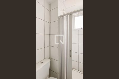 Banheiro de kitnet/studio para alugar com 1 quarto, 25m² em Vila Ré, São Paulo