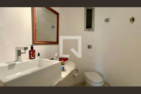 Lavabo de apartamento à venda com 3 quartos, 180m² em Jardins, São Paulo