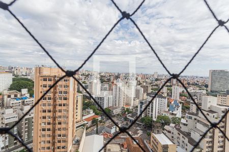 Vista da Varanda Sala/Área de Serviço de apartamento para alugar com 1 quarto, 43m² em Santa Efigênia, Belo Horizonte