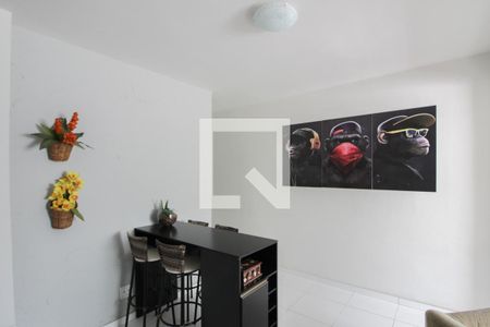 Sala de casa de condomínio à venda com 3 quartos, 80m² em Dona Clara, Belo Horizonte