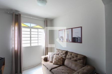 Sala de casa de condomínio à venda com 3 quartos, 80m² em Dona Clara, Belo Horizonte