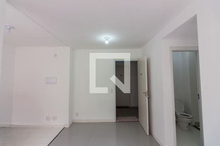 Sala de apartamento para alugar com 2 quartos, 45m² em Santa Maria, Osasco