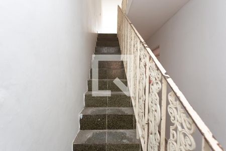 Escada de casa para alugar com 3 quartos, 120m² em Vila Cosmopolita, São Paulo