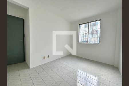 Quarto 2 de apartamento para alugar com 2 quartos, 47m² em Itacorubi, Florianópolis