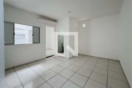 Quarto de casa para alugar com 1 quarto, 60m² em Bosque da Saúde, São Paulo