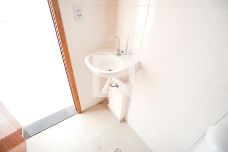 Pia de apartamento para alugar com 1 quarto, 27m² em Vila Carrão, São Paulo