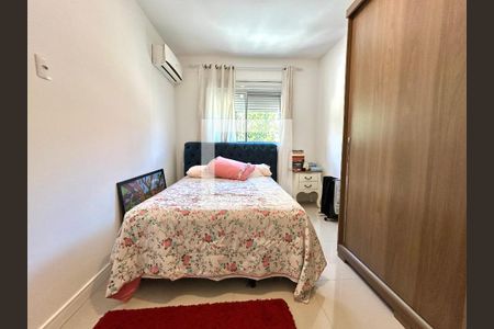 Suíte de apartamento para alugar com 2 quartos, 63m² em Pantanal, Florianópolis