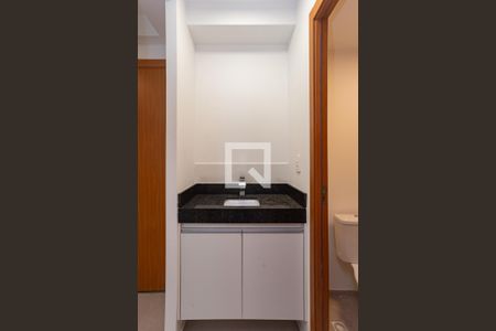 Banheiro Social de apartamento para alugar com 2 quartos, 37m² em Lapa, São Paulo