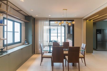 Sala de casa de condomínio para alugar com 4 quartos, 300m² em Jardim Rodeio, Mogi das Cruzes