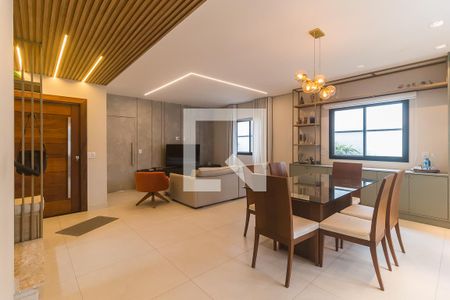 Sala de casa de condomínio para alugar com 4 quartos, 300m² em Jardim Rodeio, Mogi das Cruzes