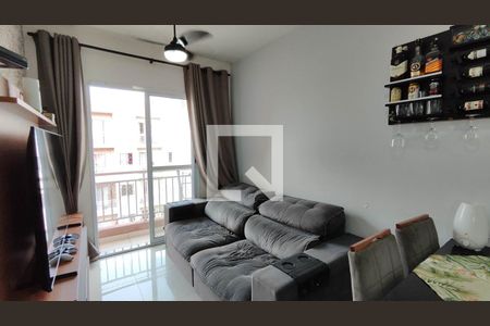 Sala de estar / jantar de apartamento para alugar com 2 quartos, 47m² em Jardim Rodrigues Alves, Ferraz de Vasconcelos