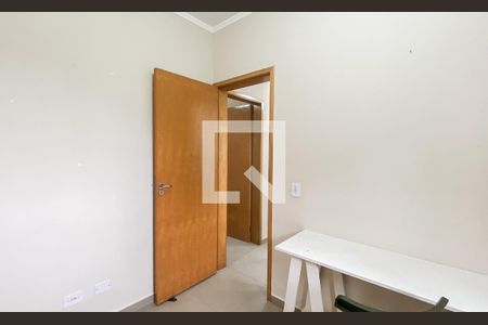 Quarto 2 de apartamento para alugar com 2 quartos, 34m² em Vila Santana, São Paulo