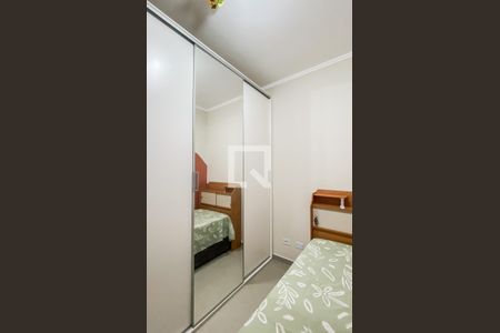 Quarto 1 de apartamento para alugar com 2 quartos, 34m² em Vila Santana, São Paulo