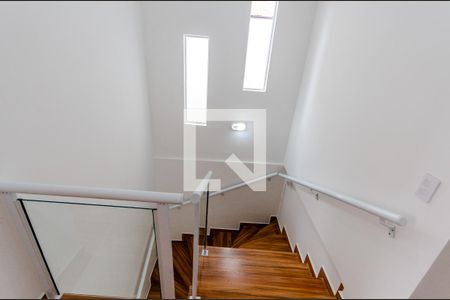 Escada de casa para alugar com 2 quartos, 63m² em Vila Progresso (zona Norte), São Paulo