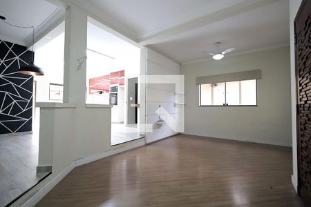 Sala de casa à venda com 3 quartos, 254m² em Vila Claudio, Santo André