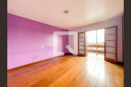 Suíte de casa para alugar com 4 quartos, 225m² em Rio Pequeno, Osasco