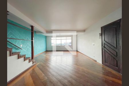 Sala de casa para alugar com 4 quartos, 225m² em Rio Pequeno, Osasco