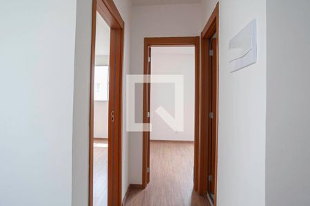 Corredor de apartamento para alugar com 2 quartos, 54m² em Vila Real (justinopolis), Ribeirão das Neves