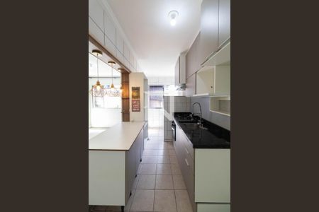 Cozinha e Área de Serviço de apartamento à venda com 2 quartos, 68m² em Vila Dalila, São Paulo