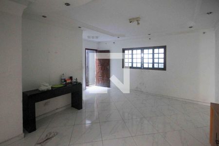 Casa para alugar com 3 quartos, 120m² em Jardim Santa Teresinha, São Paulo