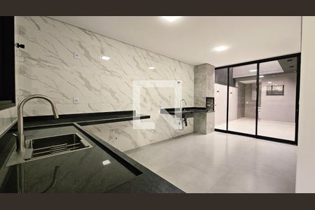 Casa à venda com 3 quartos, 105m² em Jardim Marambaia, Jundiaí