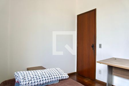 Quarto 1 de apartamento para alugar com 3 quartos, 80m² em Barro Preto, Belo Horizonte