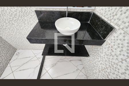 Banheiro de apartamento para alugar com 1 quarto, 45m² em Brotas, Salvador