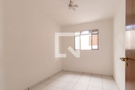 Quarto 1 de casa para alugar com 3 quartos, 100m² em Xaxim, Curitiba