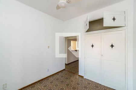 Quarto 1 de apartamento para alugar com 2 quartos, 58m² em Vila Kosmos, Rio de Janeiro