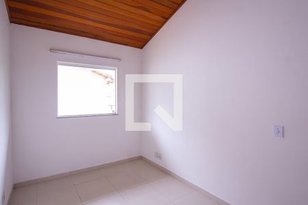 Quarto 2 de casa de condomínio para alugar com 3 quartos, 110m² em Maria Paula, São Gonçalo