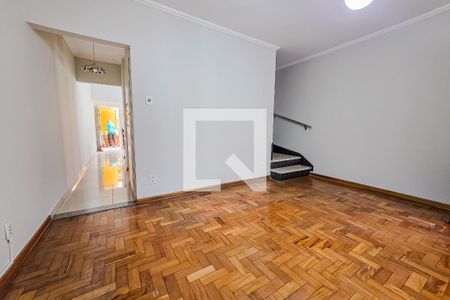 Casa à venda com 2 quartos, 152m² em Vila Lucinda, Santo André