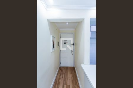 Entrada de apartamento à venda com 3 quartos, 65m² em Vila Mangalot, São Paulo