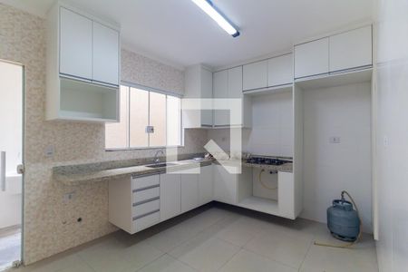 Cozinha de casa para alugar com 3 quartos, 130m² em São Lucas, São Paulo