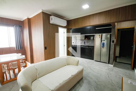 Sala de apartamento para alugar com 2 quartos, 4m² em Guilhermina, Praia Grande