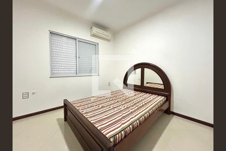 Quarto de casa para alugar com 2 quartos, 100m² em Pedrita, Florianópolis