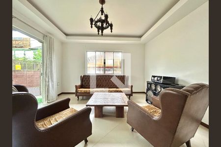 Sala de casa para alugar com 2 quartos, 100m² em Pedrita, Florianópolis