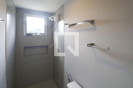 Banheiro de apartamento à venda com 2 quartos, 50m² em Vila Gustavo, São Paulo
