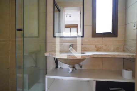 Banheiro suíte de apartamento à venda com 2 quartos, 75m² em Jardim Floresta, Porto Alegre