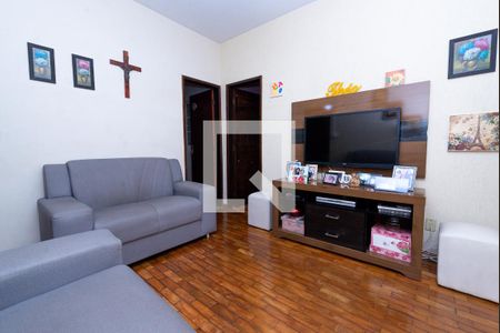 Casa à venda com 5 quartos, 420m² em Tirol, Contagem