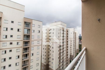 Vista da Sala de apartamento para alugar com 3 quartos, 68m² em Jardim Tupanci, Barueri